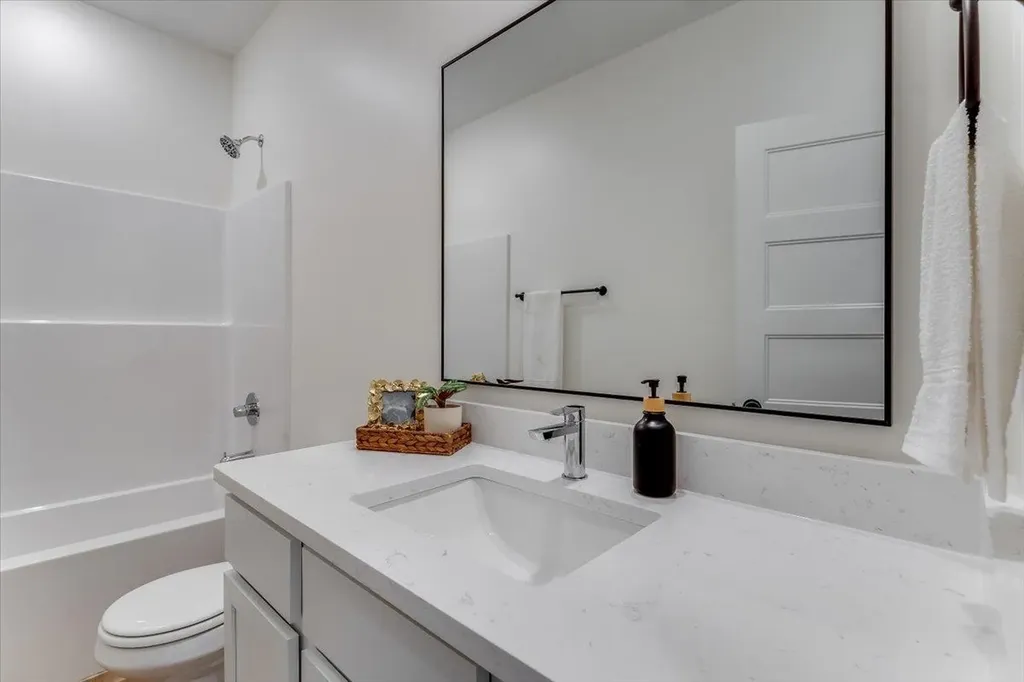 5425 Rolly Street Wichita KS 67215
