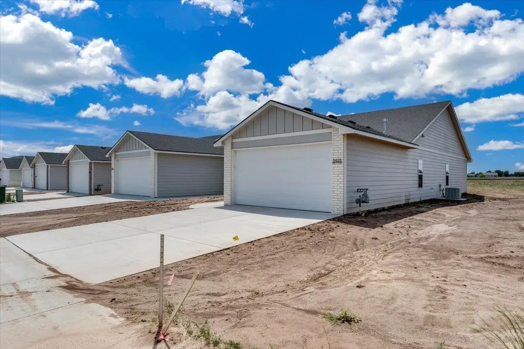 5425 Rolly Street Wichita KS 67215