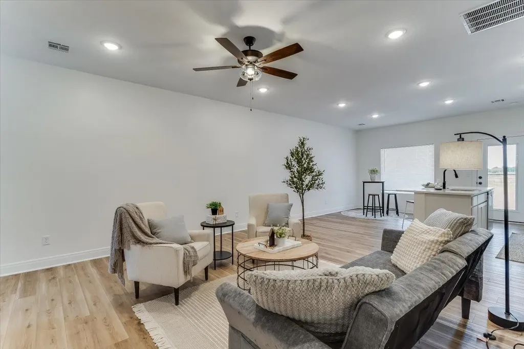 5425 Rolly Street Wichita KS 67215