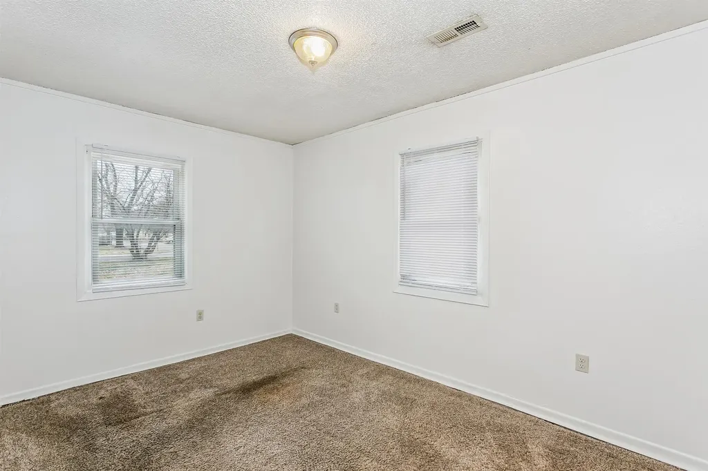 4533 S Elmhurst Wichita KS 67216-0000