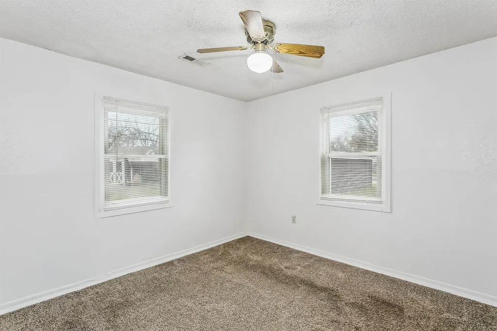 4533 S Elmhurst Wichita KS 67216-0000