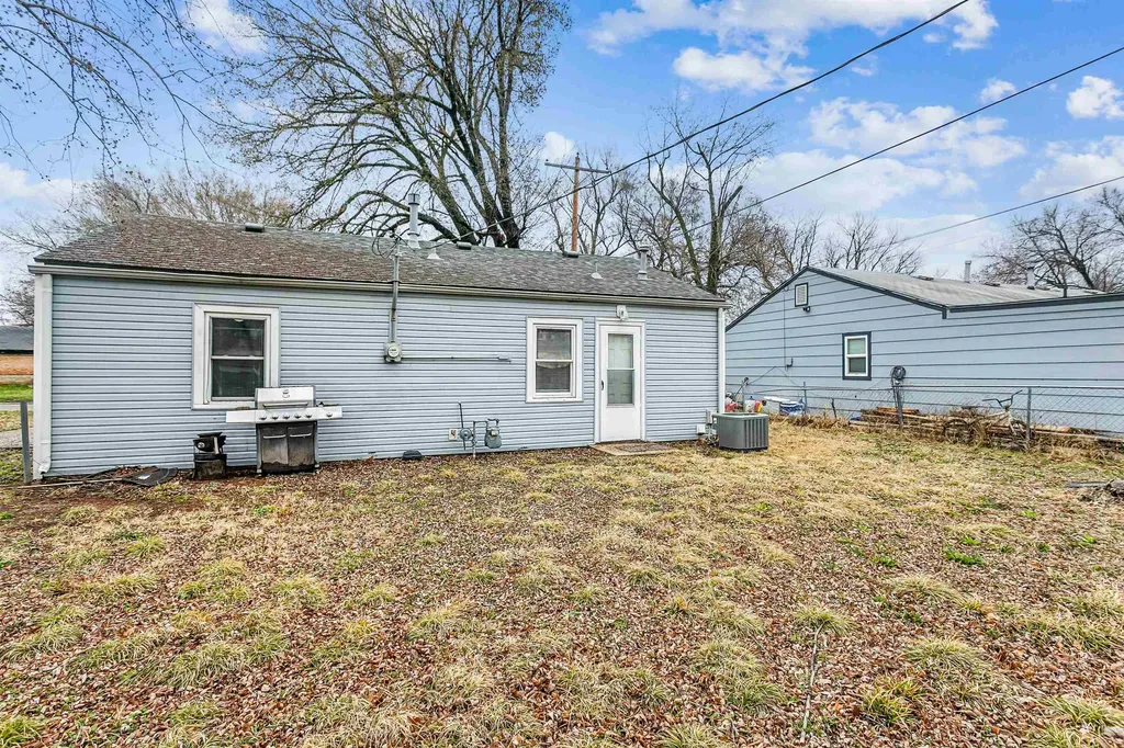 4533 S Elmhurst Wichita KS 67216-0000