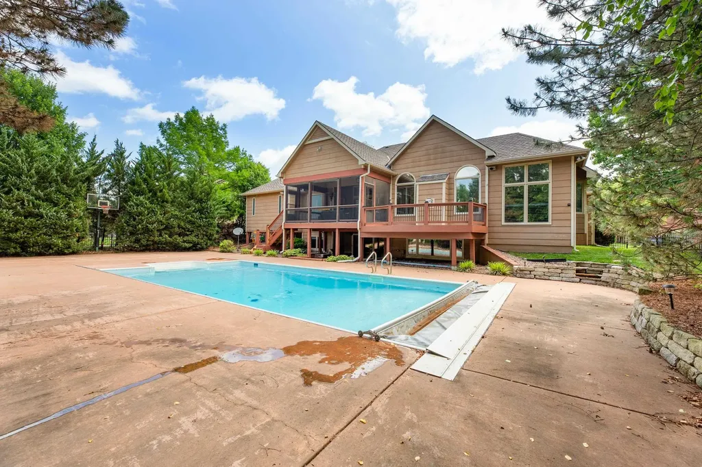 104 N Chelmsford Court Wichita KS 67230