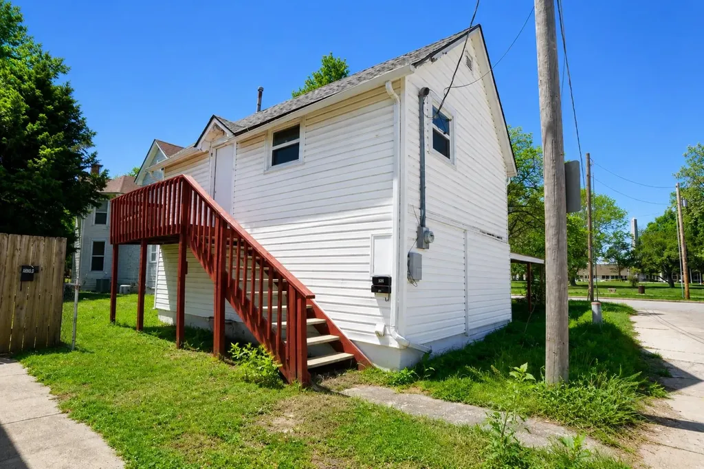 502 E 10th Winfield KS 67156