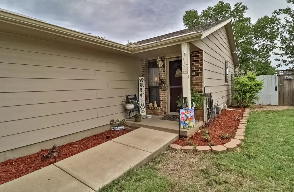 1738 S Beech Court Wichita KS 67207