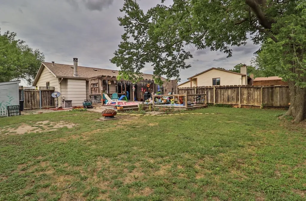 1738 S Beech Court Wichita KS 67207