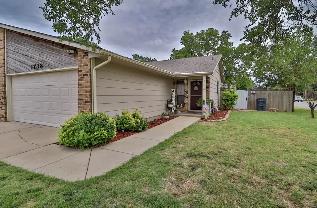 1738 S Beech Court Wichita KS 67207