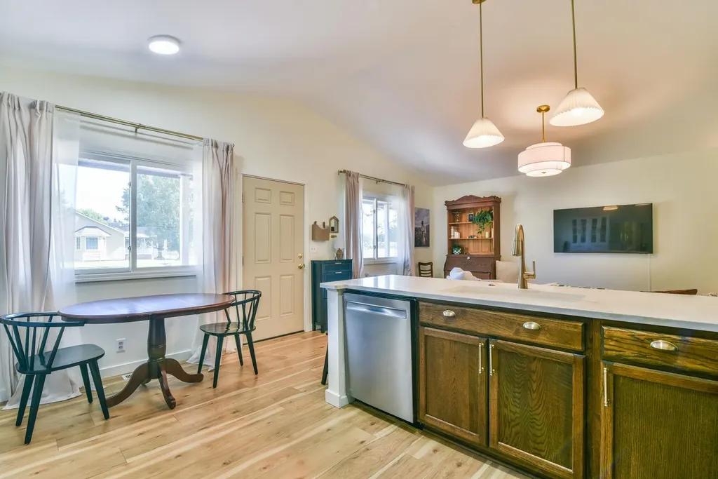919 E Karla Haysville KS 67060