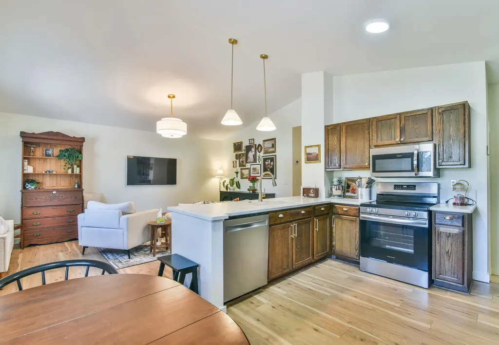 919 E Karla Haysville KS 67060