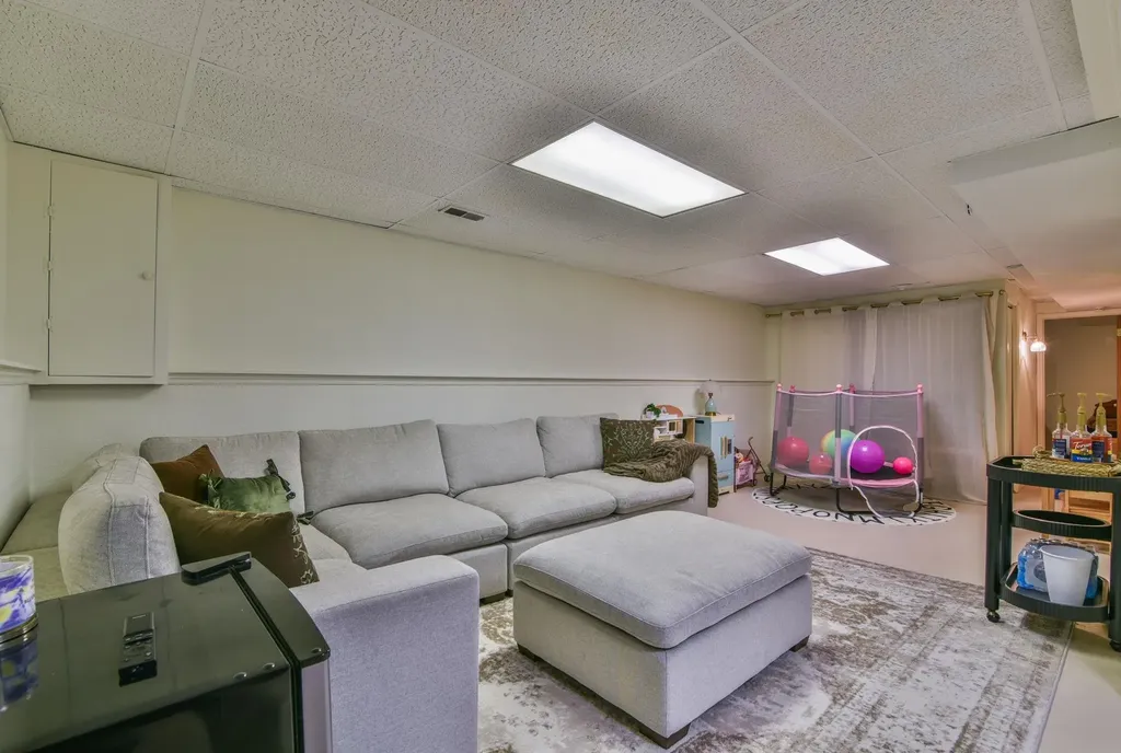 919 E Karla Haysville KS 67060
