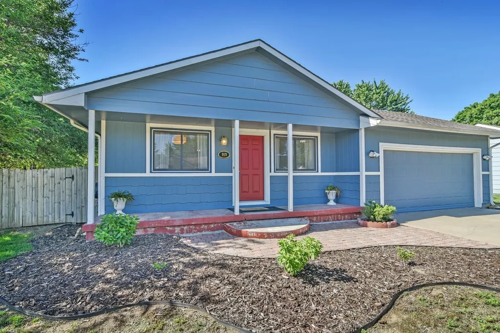919 E Karla Haysville KS 67060