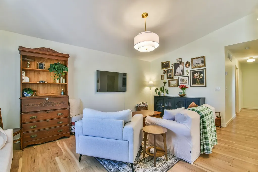 919 E Karla Haysville KS 67060