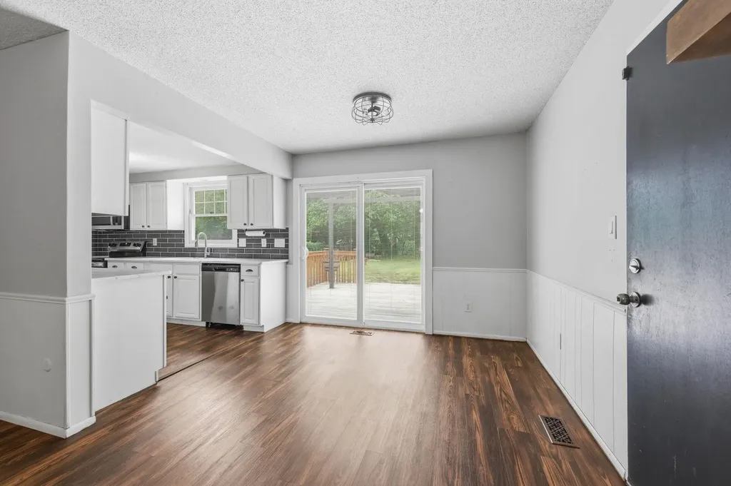1243 N Dry Creek Derby KS 67037