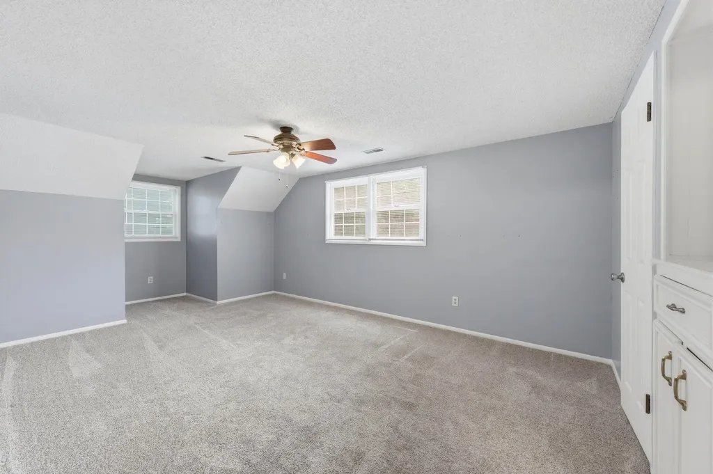1243 N Dry Creek Derby KS 67037