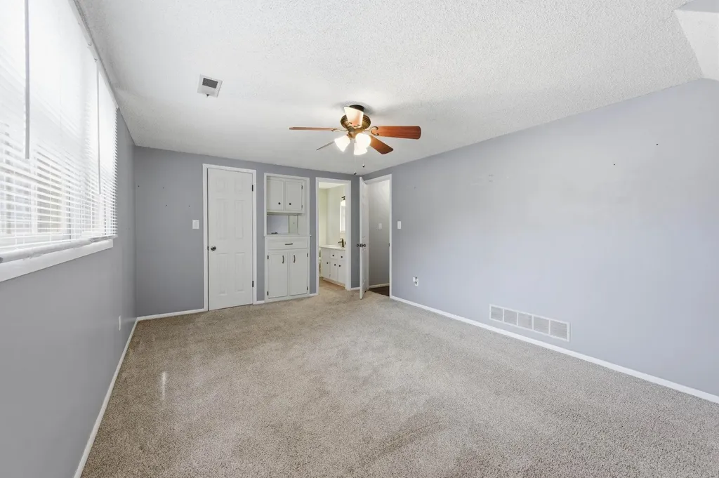 1243 N Dry Creek Derby KS 67037