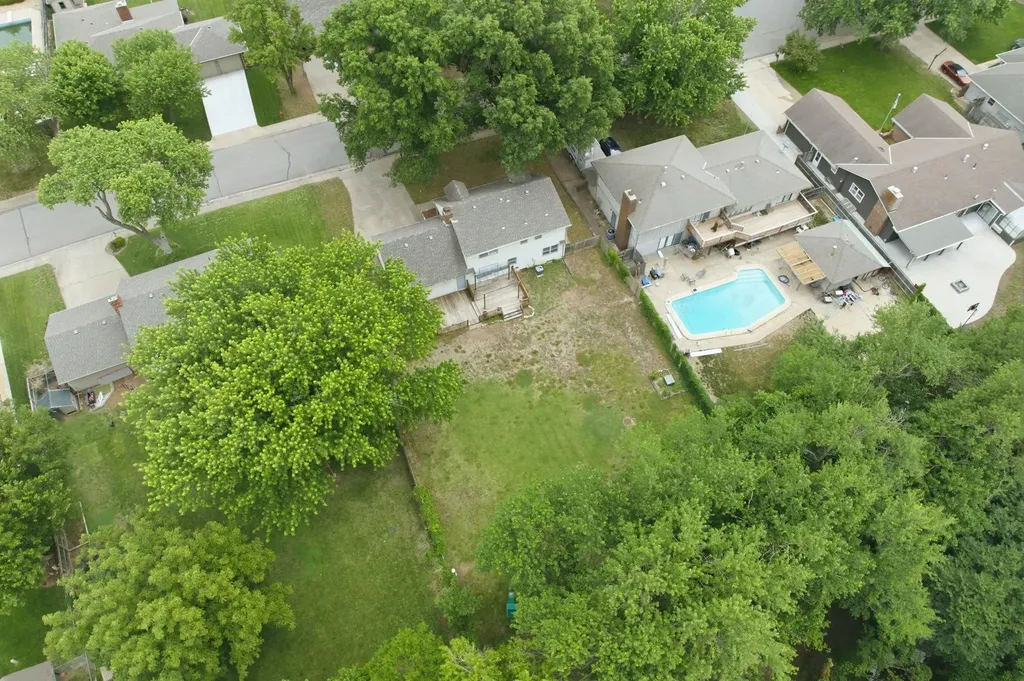 1243 N Dry Creek Derby KS 67037