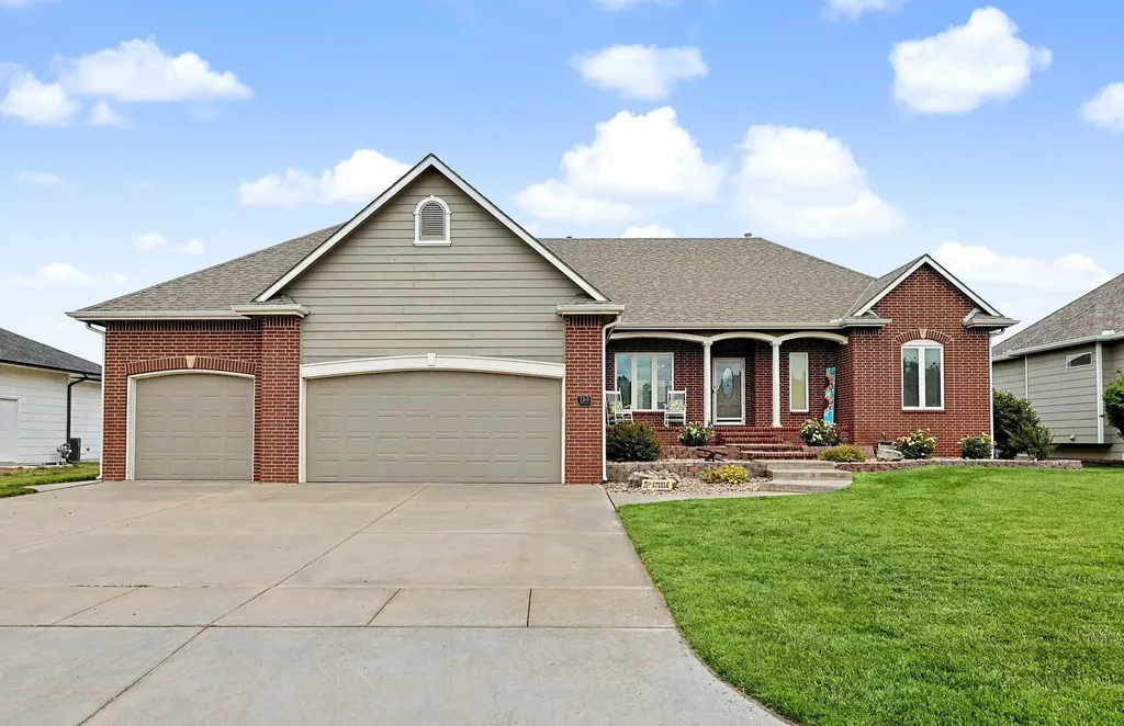 150 S Blue Bells Court Garden Plain KS 67050