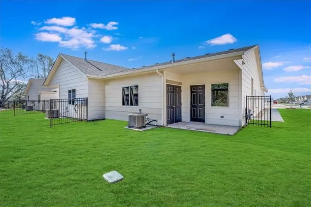 1607 S Limuel Street Wichita KS 67235