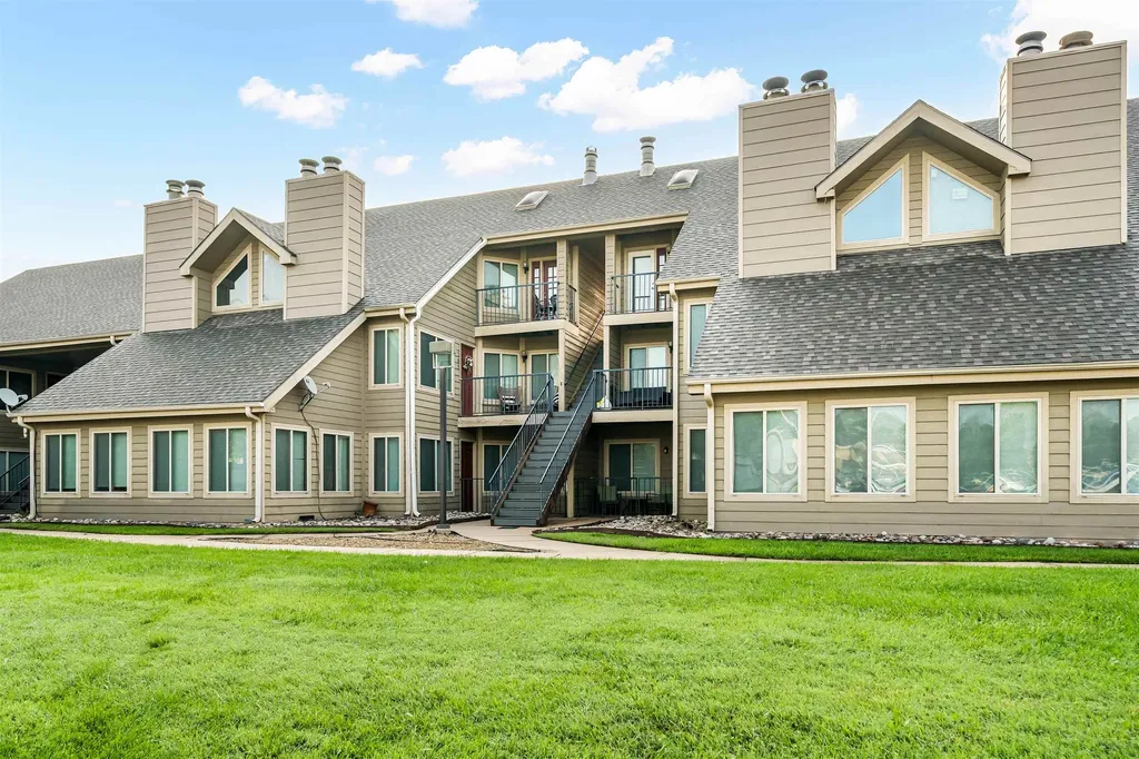 10011 E Boston Wichita KS 67207
