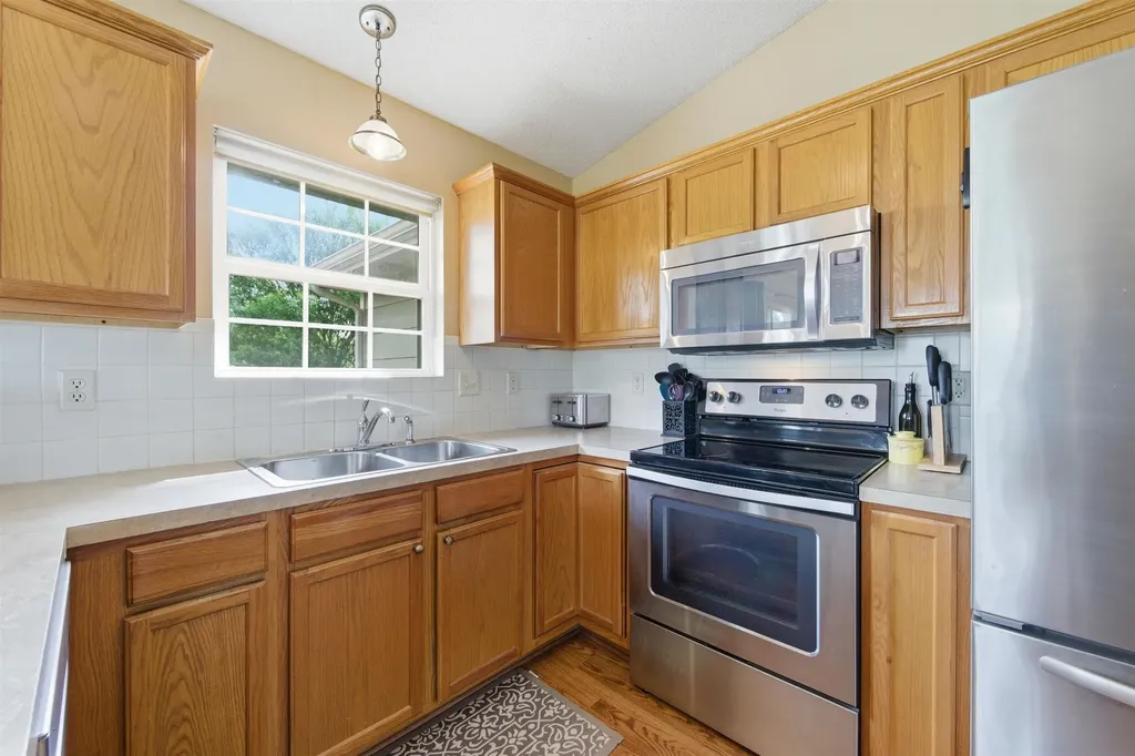 12308 E Ayesbury Circle Wichita KS 67226