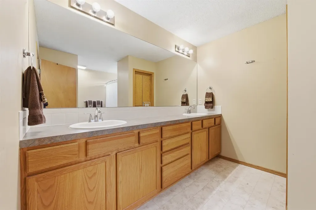 12308 E Ayesbury Circle Wichita KS 67226