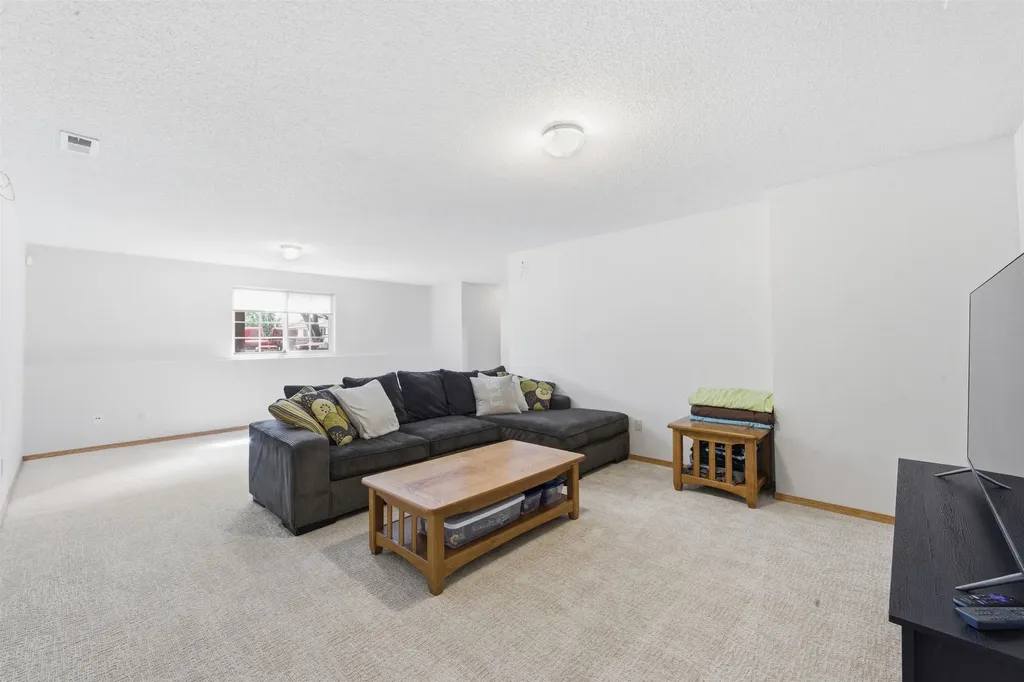 12308 E Ayesbury Circle Wichita KS 67226