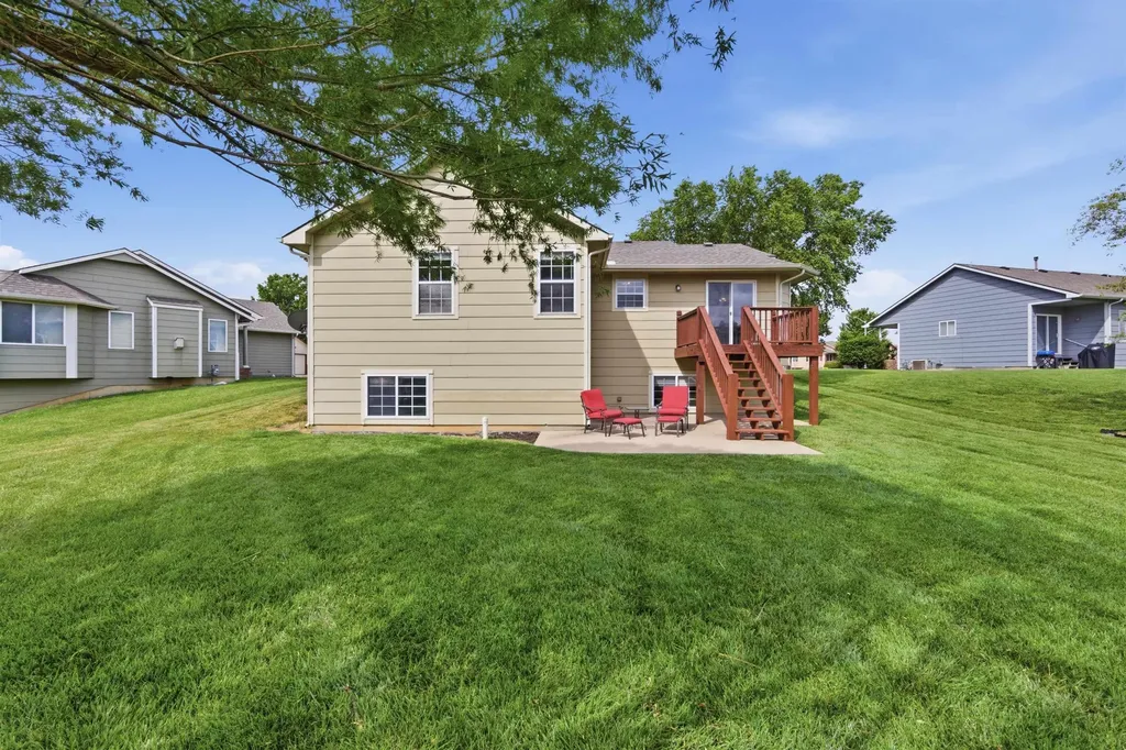 12308 E Ayesbury Circle Wichita KS 67226