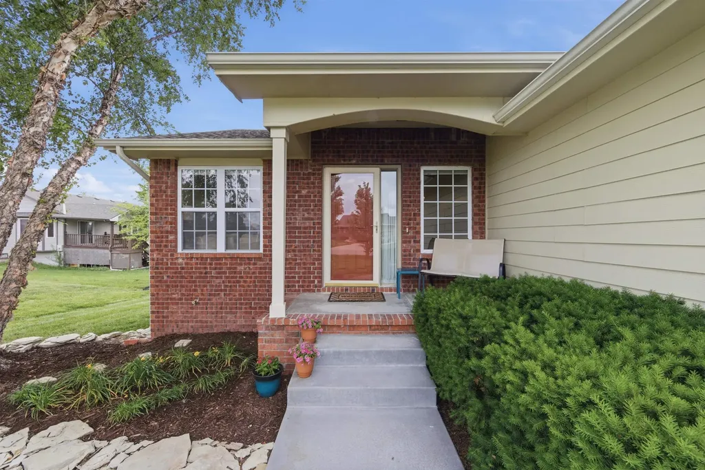 12308 E Ayesbury Circle Wichita KS 67226