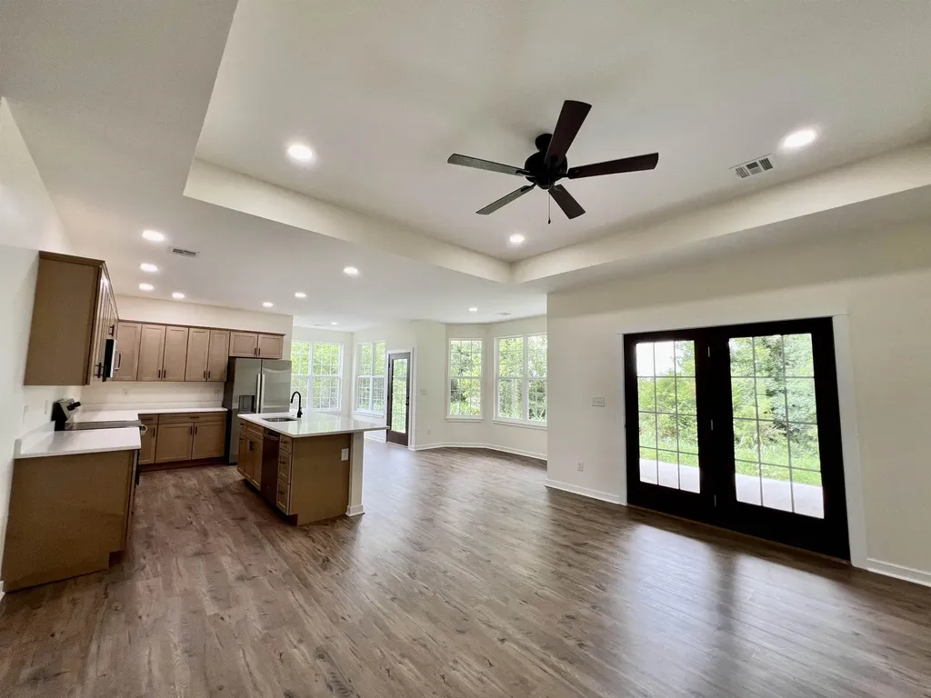 208 Castle Pines Drive Arkansas City KS 67005