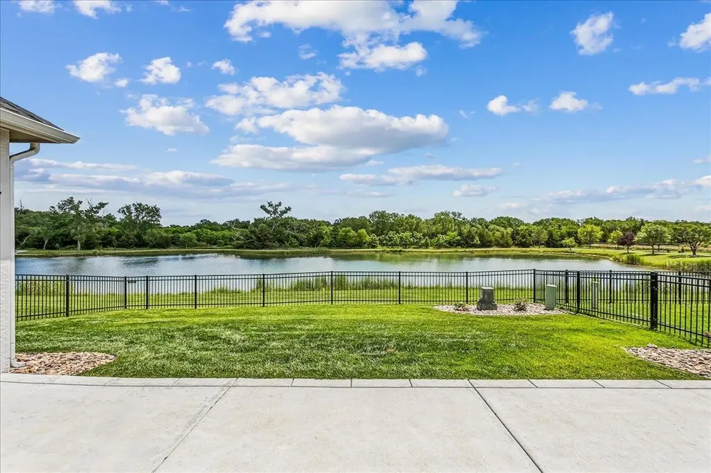 1434 S Monument Street Wichita KS 67235