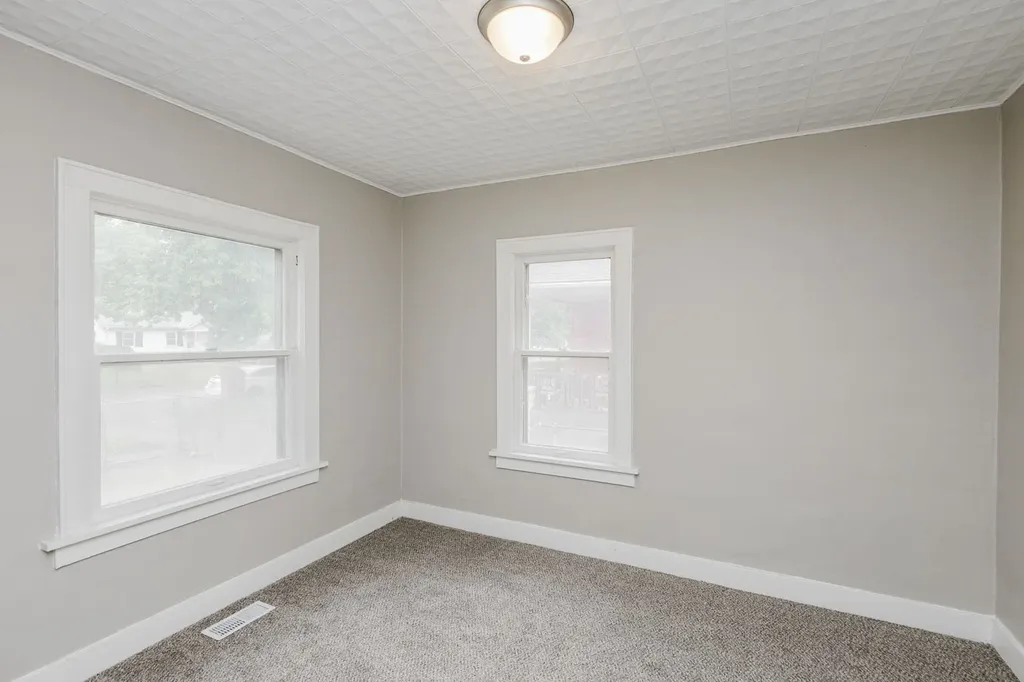 1646 S Ellis Wichita KS 67211