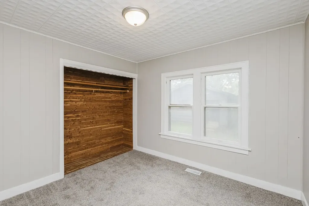 1646 S Ellis Wichita KS 67211
