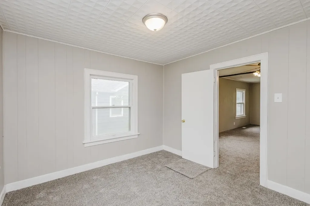 1646 S Ellis Wichita KS 67211