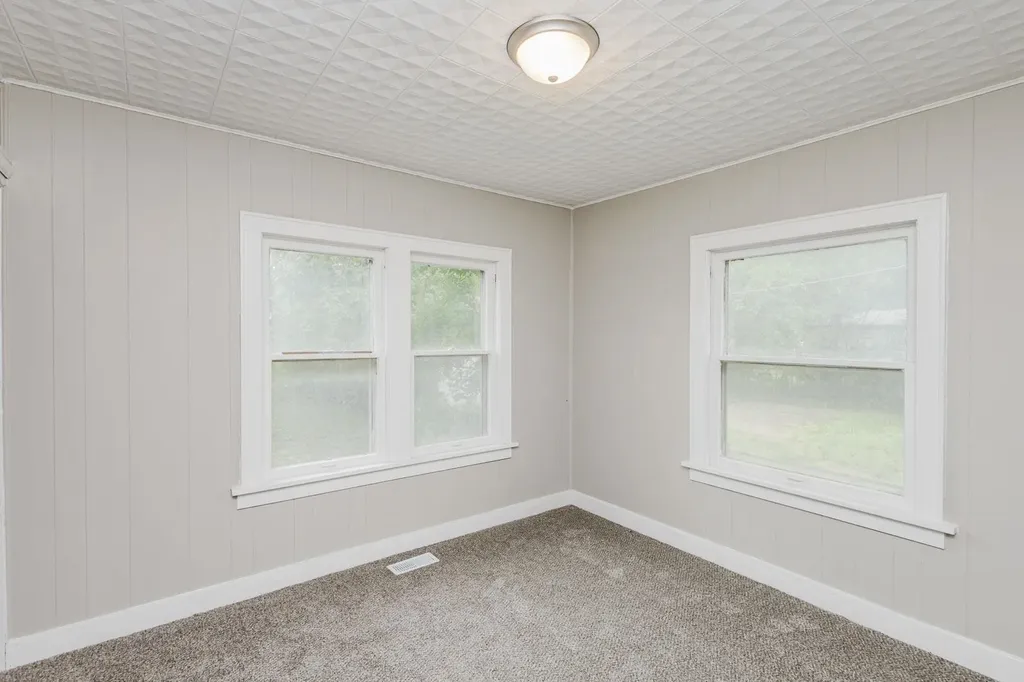 1646 S Ellis Wichita KS 67211