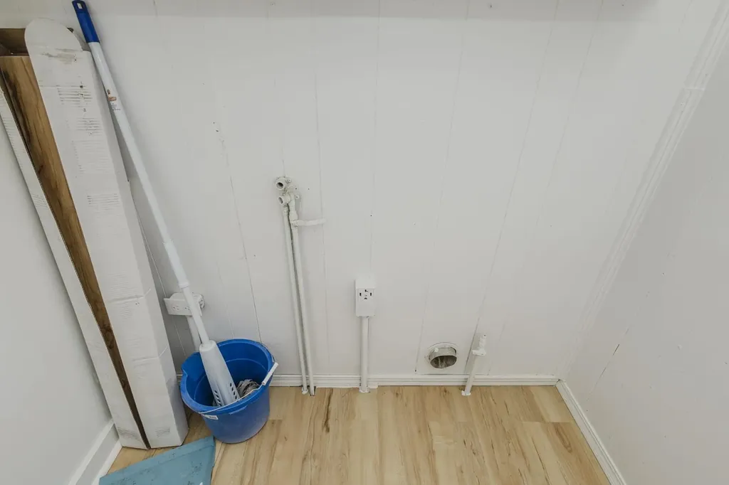 1646 S Ellis Wichita KS 67211