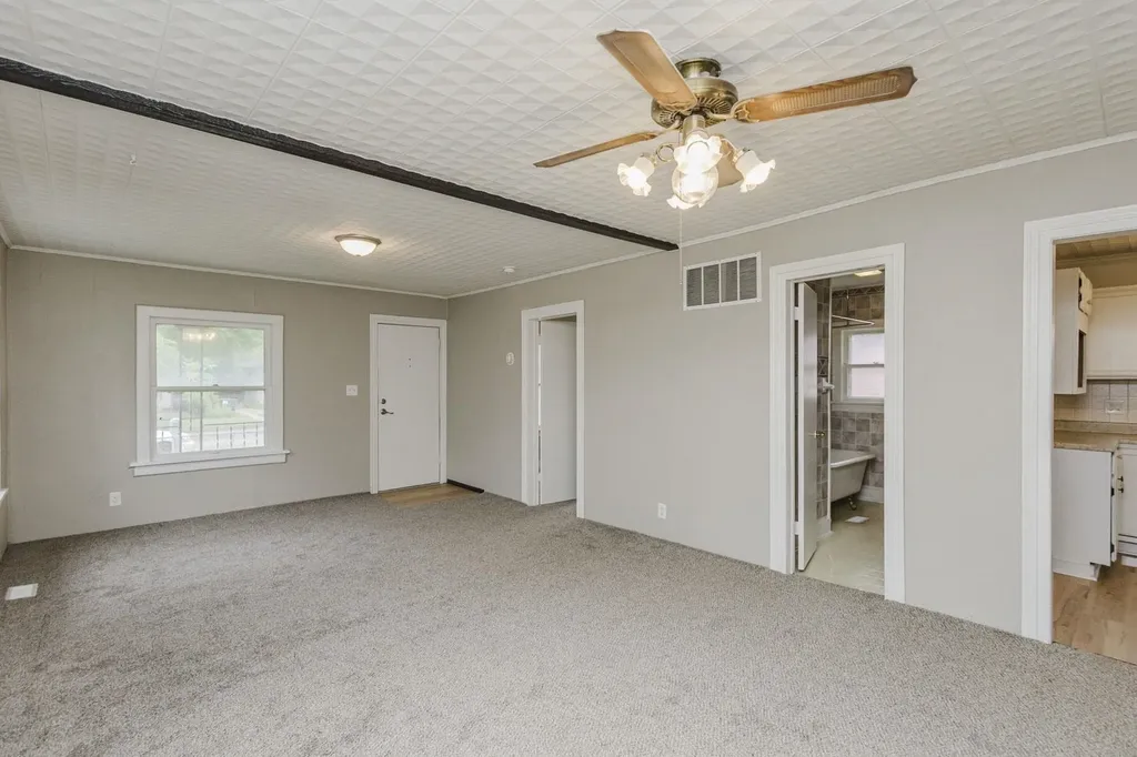 1646 S Ellis Wichita KS 67211