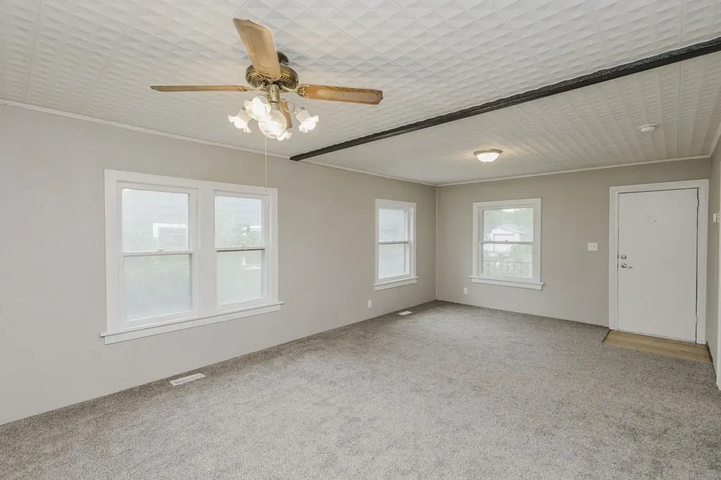 1646 S Ellis Wichita KS 67211