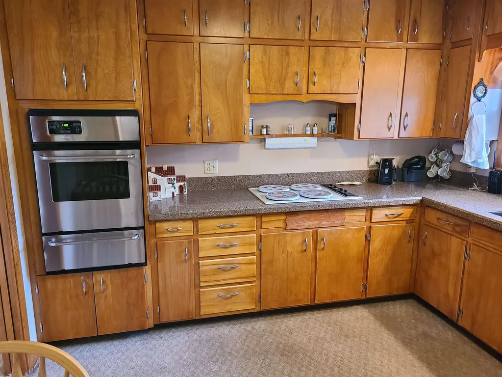 1720 Simpson Winfield KS 67156