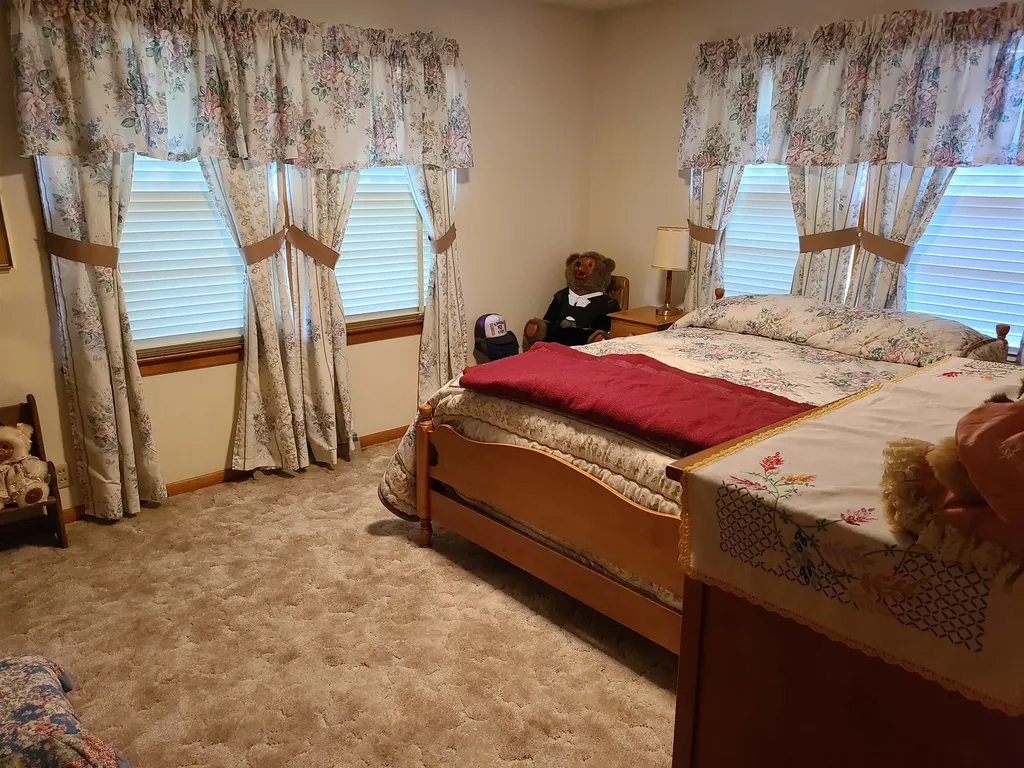 1720 Simpson Winfield KS 67156