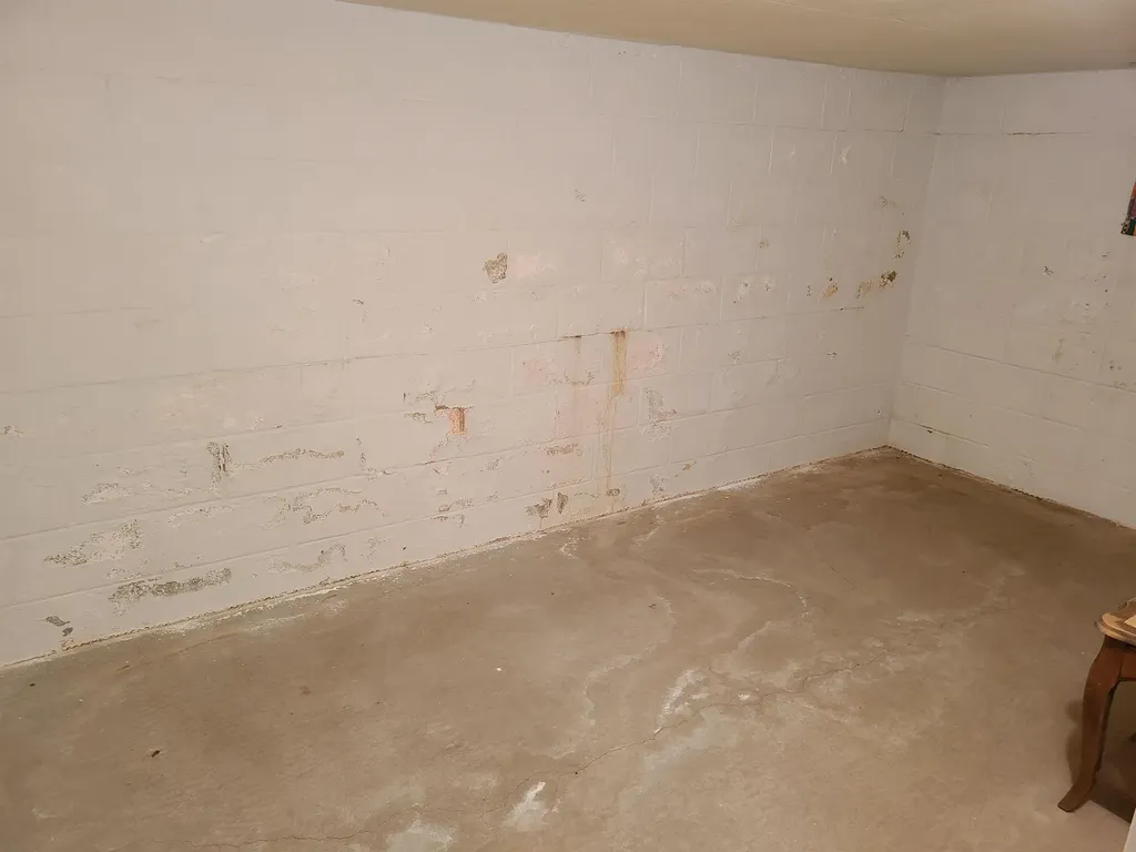 1720 Simpson Winfield KS 67156