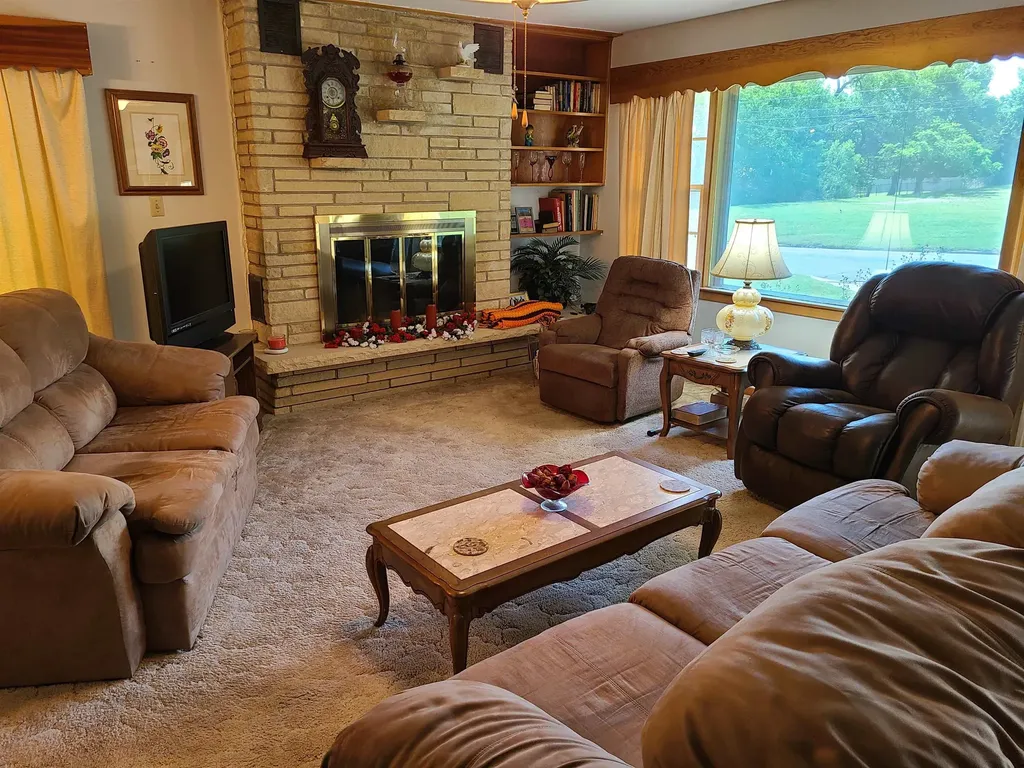 1720 Simpson Winfield KS 67156