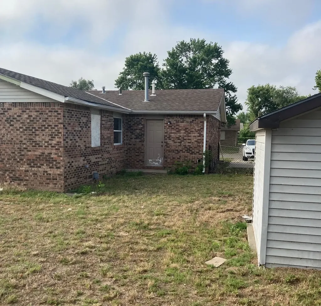 1608 E Delmar Wichita KS 67216