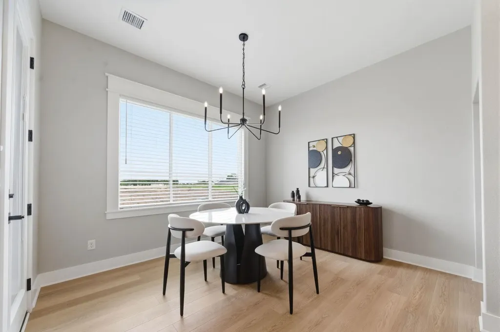5926 E Forbes Court Bel Aire KS 67220