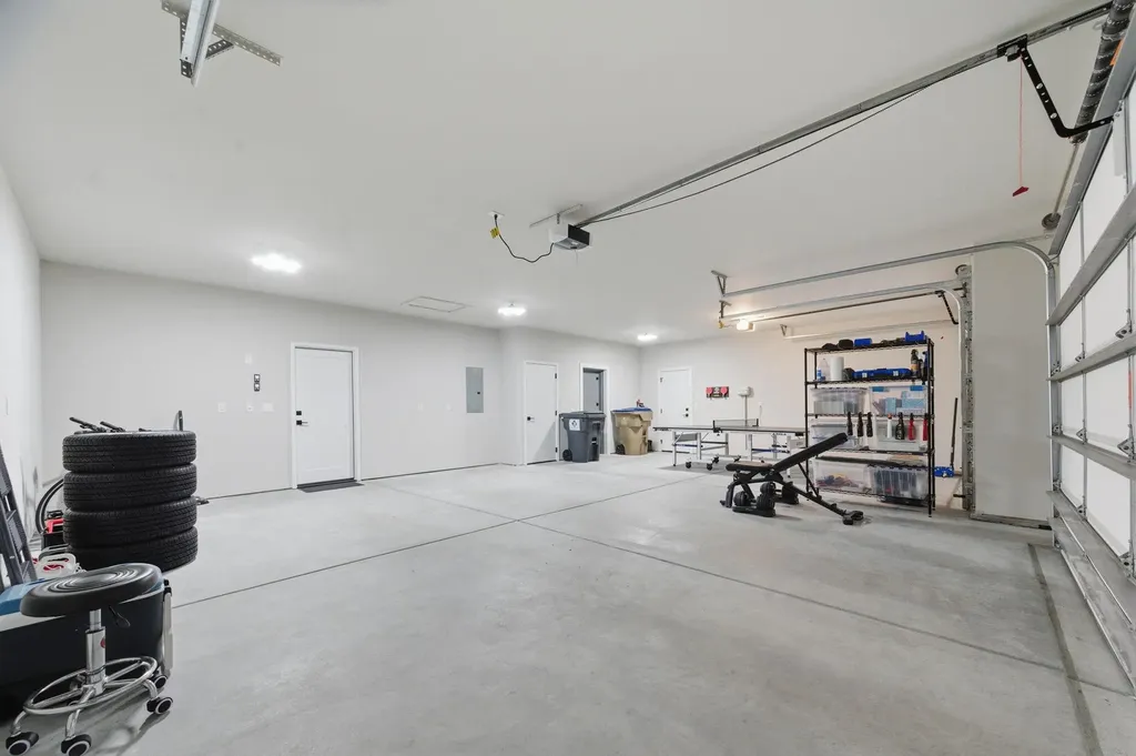 5926 E Forbes Court Bel Aire KS 67220