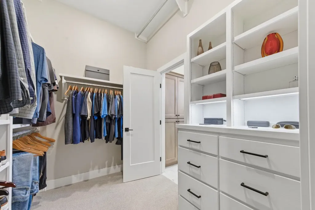 5926 E Forbes Court Bel Aire KS 67220