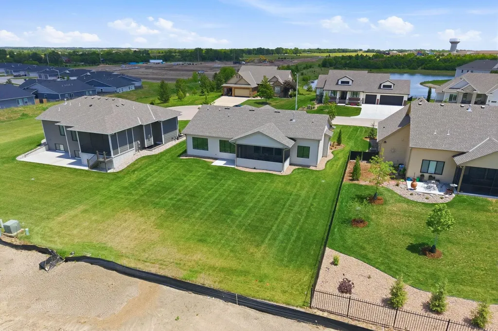 5926 E Forbes Court Bel Aire KS 67220