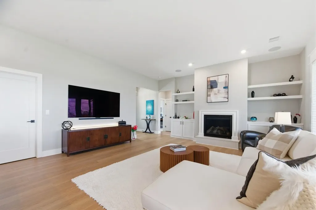 5926 E Forbes Court Bel Aire KS 67220