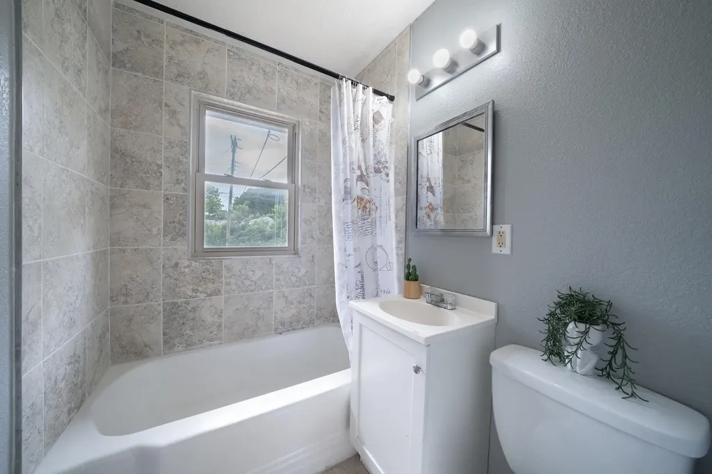 2337 S Glenn Avenue Wichita KS 67213