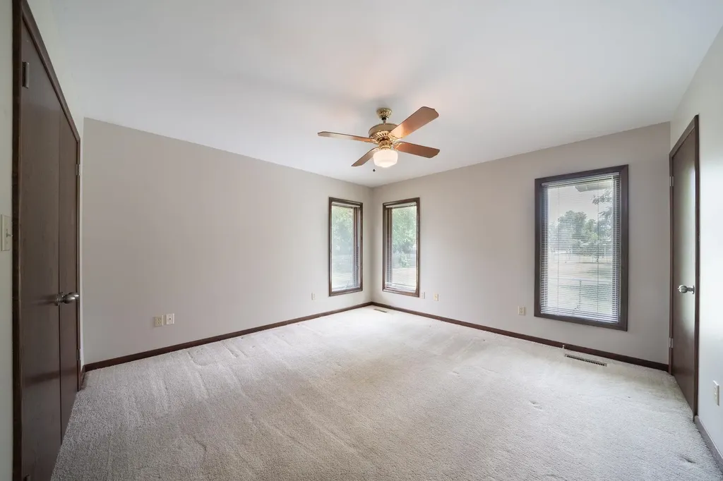 1837 N Mt Carmel Wichita KS 67203
