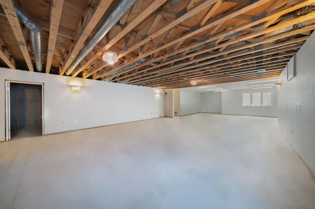 1837 N Mt Carmel Wichita KS 67203